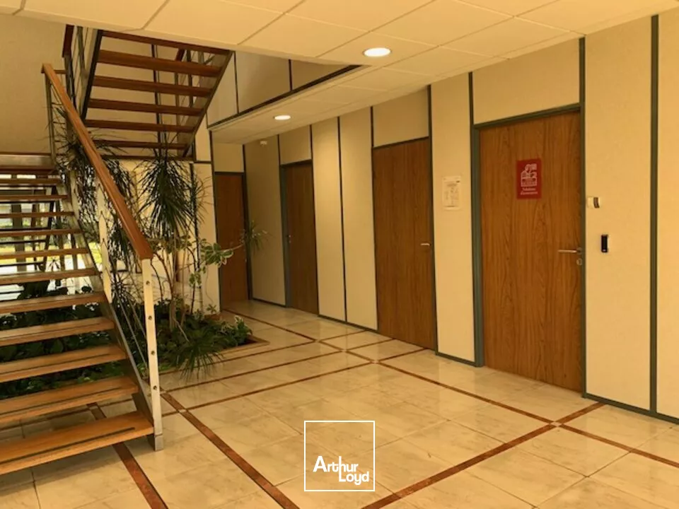 AVIGNON AGROPARC PLATEAU DE 365 m² DE BUREAUX BON STANDING