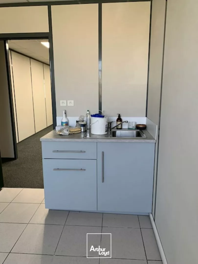 AVIGNON AGROPARC PLATEAU DE 365 m² DE BUREAUX BON STANDING