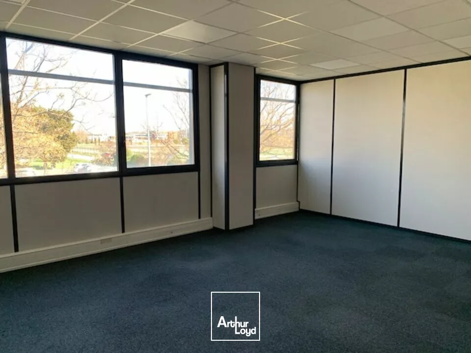 AVIGNON AGROPARC PLATEAU DE 365 m² DE BUREAUX BON STANDING