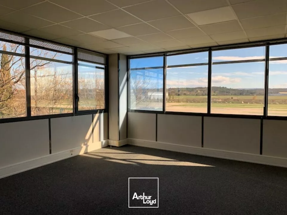 AVIGNON AGROPARC PLATEAU DE 365 m² DE BUREAUX BON STANDING