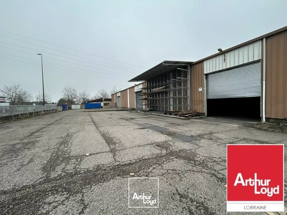 LOCAL D'ACTIVITE - ENTREPOT à VENDRE de 2160 m²
