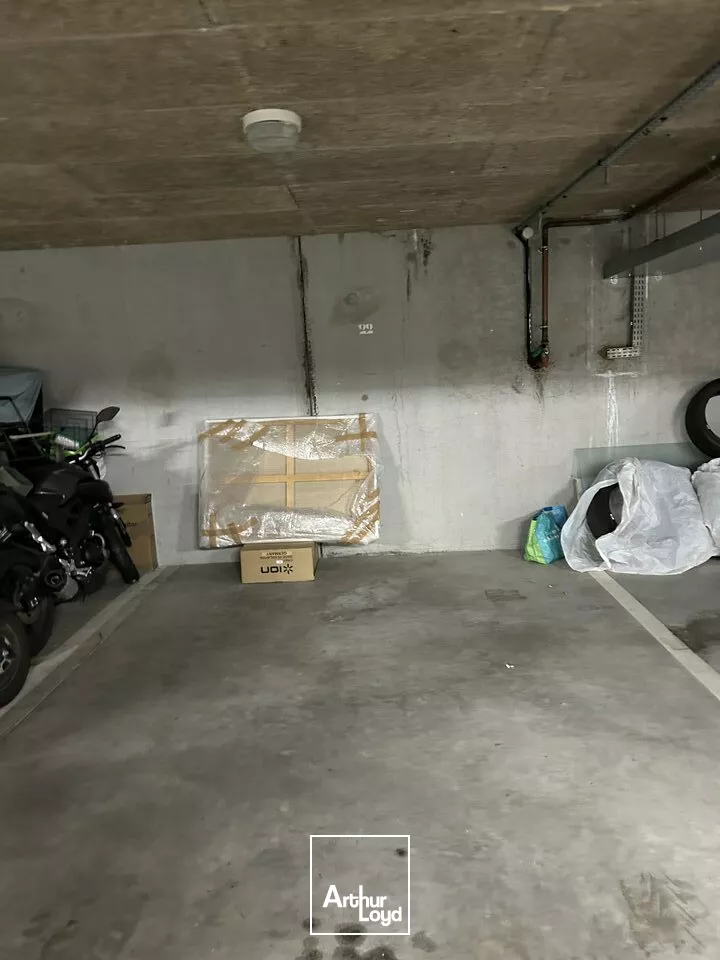 BUREAUX à VENDRE de 65 m²