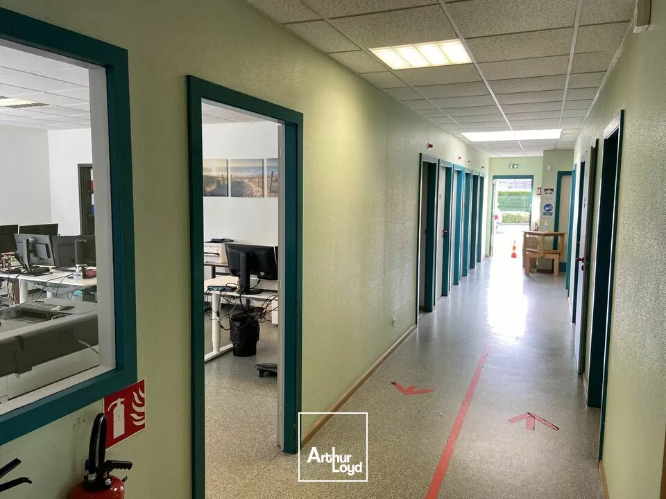 BUREAUX à VENDRE de 450 m²