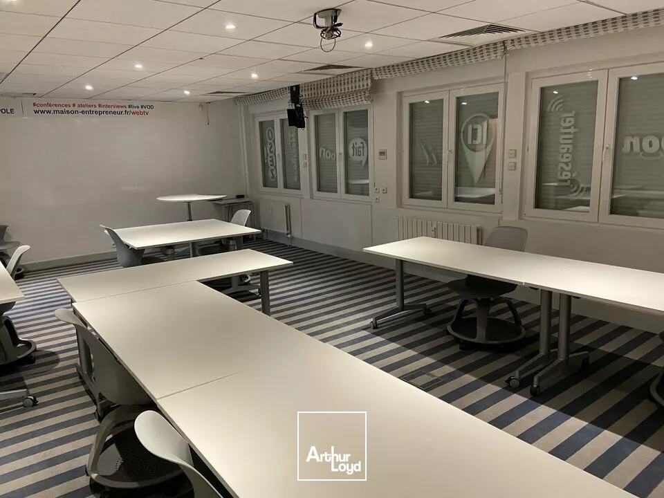 BUREAUX à LOUER de 203 m²