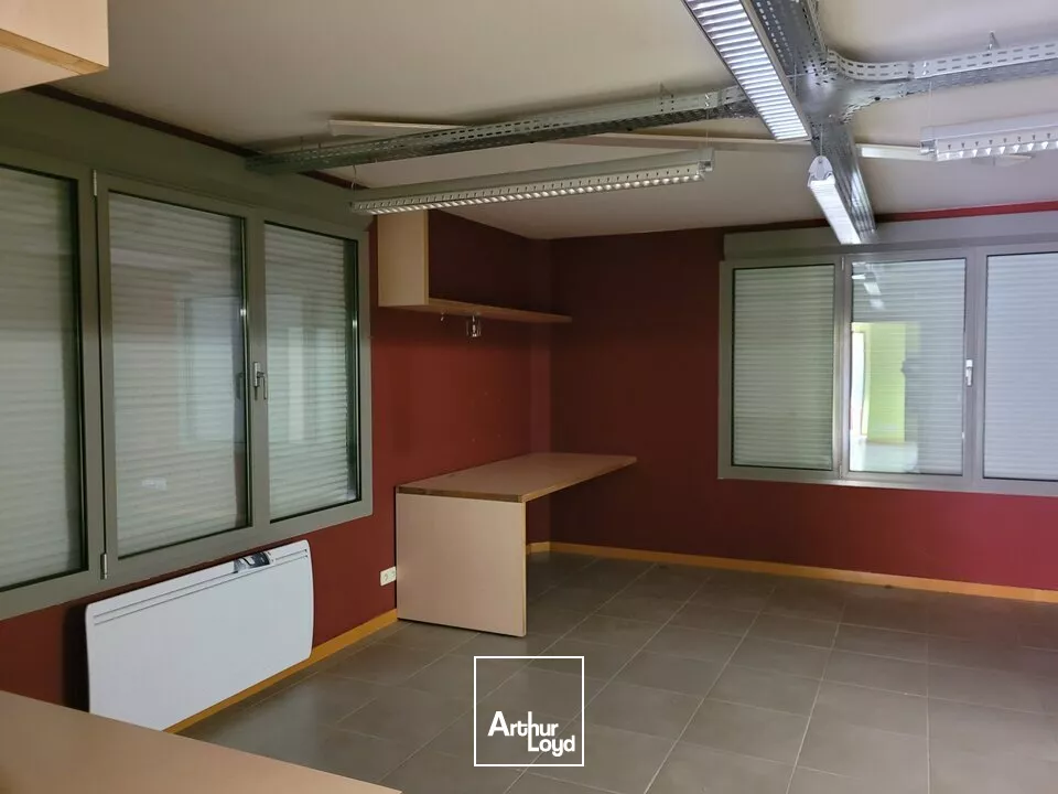 LOCATION BUREAUX-LOCAL PROFESSIONNEL 2 parking LE MANS Secteur Gare Sud