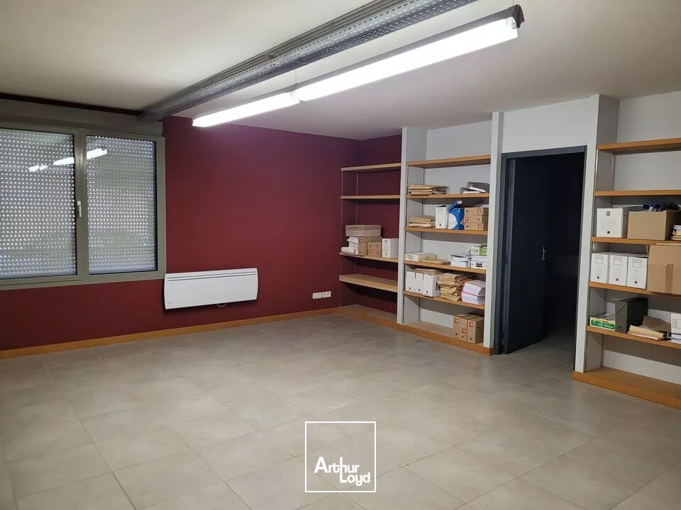 LOCATION BUREAUX-LOCAL PROFESSIONNEL 2 parking LE MANS Secteur Gare Sud