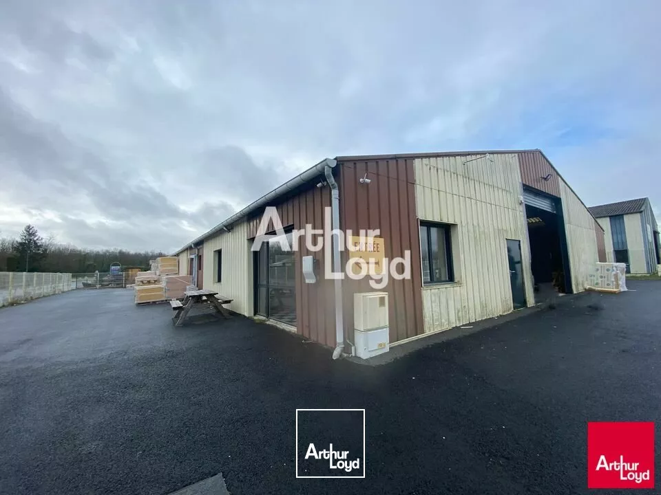 AU NORD DE RENNES - BATIMENT INDEPENDANT