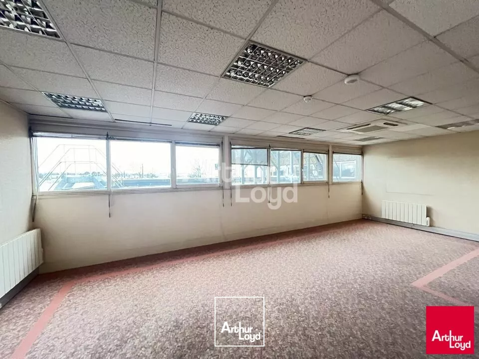 CESSON SEVIGNE - IMMEUBLE DE BUREAUX A VENDRE - 1 878 M²