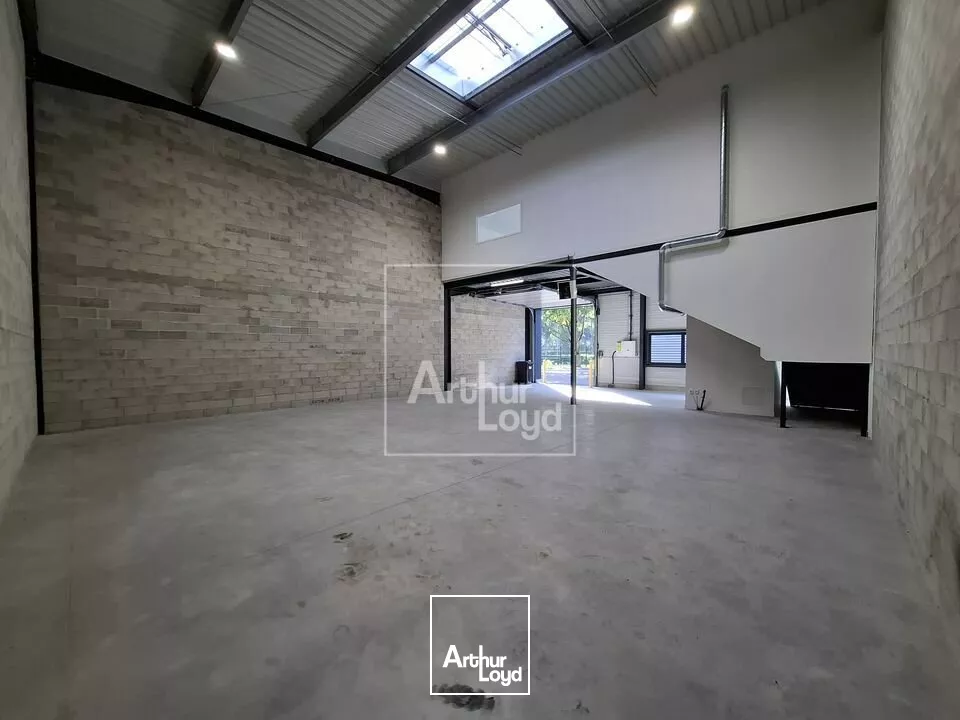 Entrepôts neufs à louer 