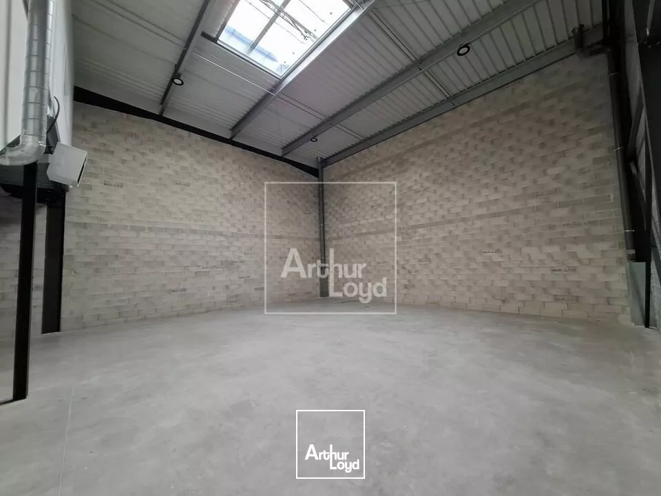 Entrepôts neufs à louer 