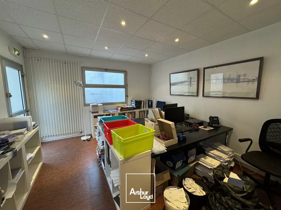 TOURS HYPER CENTRE BUREAUX A VENDRE 120 M² RDC