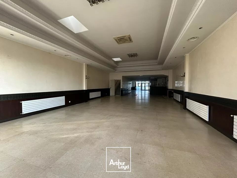 À LOUER  LOCAL COMMERCIAL 329 m²  EMPLACEMENT PREMIUM