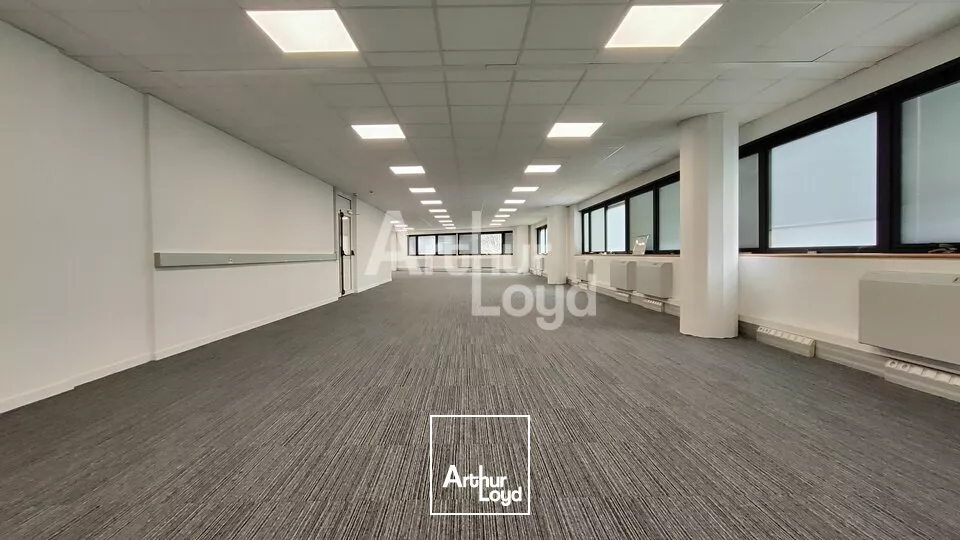 Bureaux à louer - plateaux divisibles à partir de 153 m²
