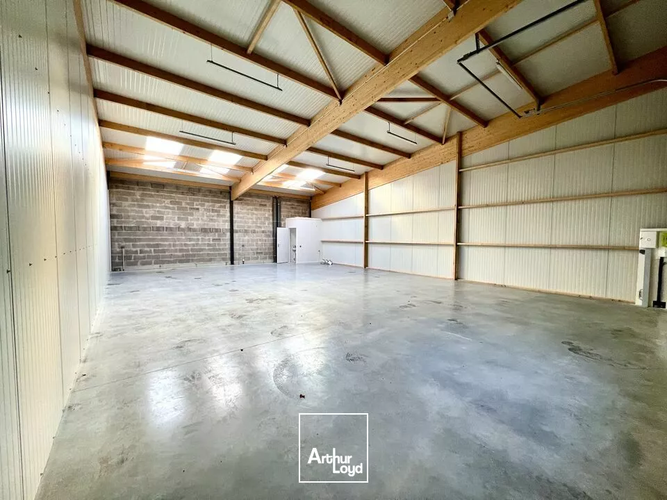 À LOUER - SAINT LÉONARD ZA EN PLEIN EXPANSION - LOCAUX D'ACTIVITÉ - ENTREPÔT 144 m2