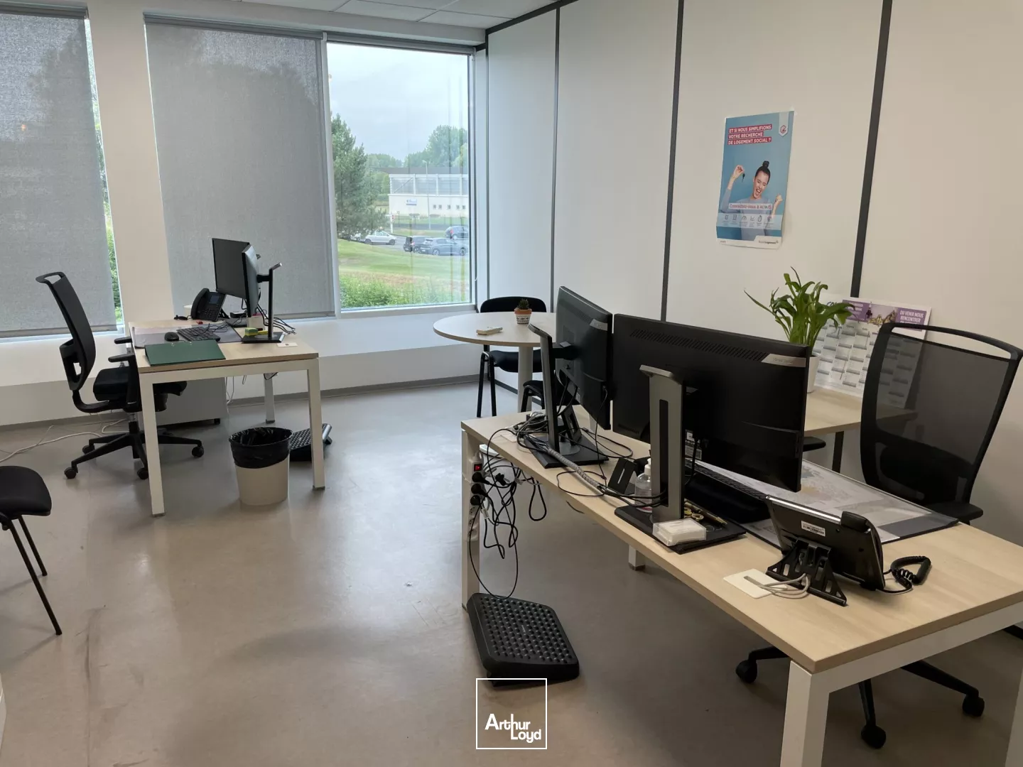 A LOUER BUREAUX 460 M2 LACROIX SAINT OUEN - PARC TERTIAIRE