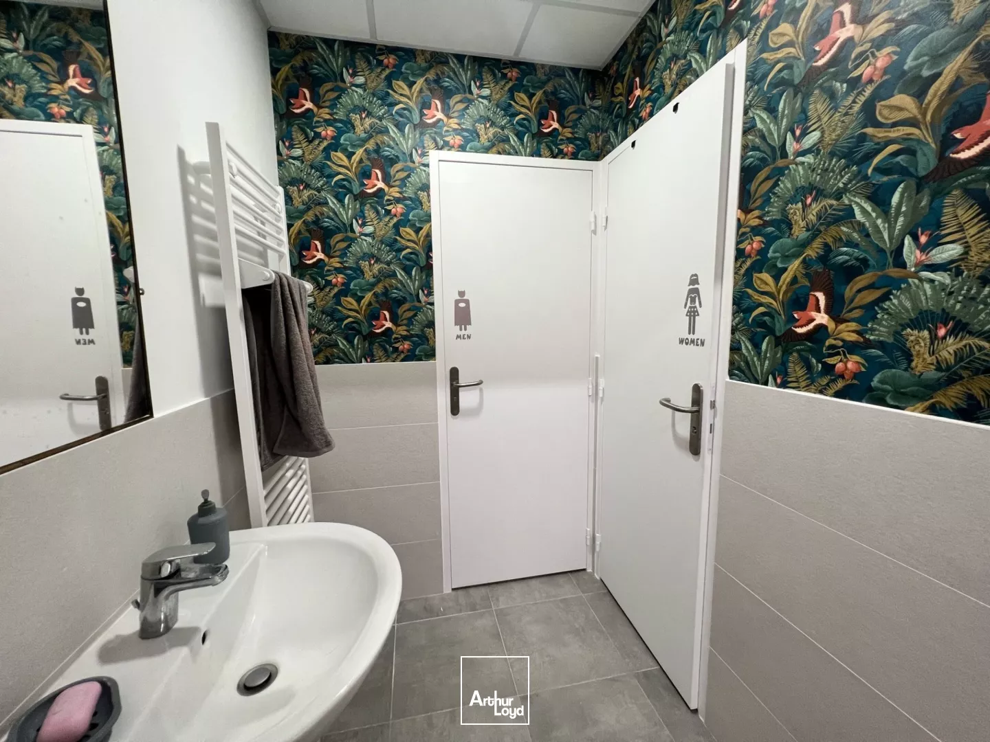 Bureaux à louer à MONT SAINT AIGNAN 76130