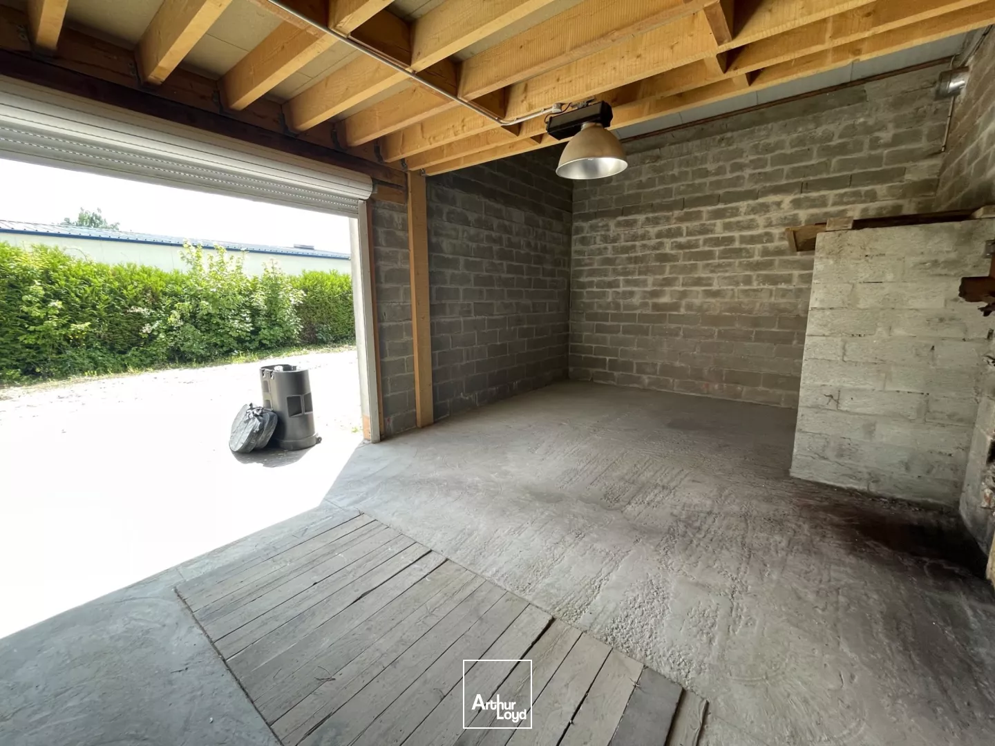 A LOUER - LOCAL D'ACTIVITE INDEPENDANT 