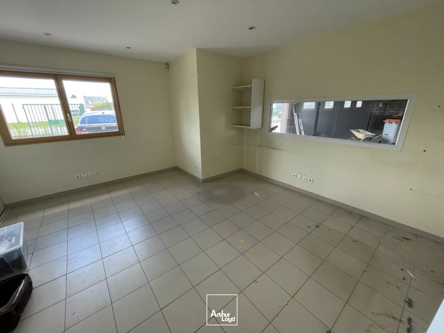 A LOUER - LOCAL D'ACTIVITE INDEPENDANT 