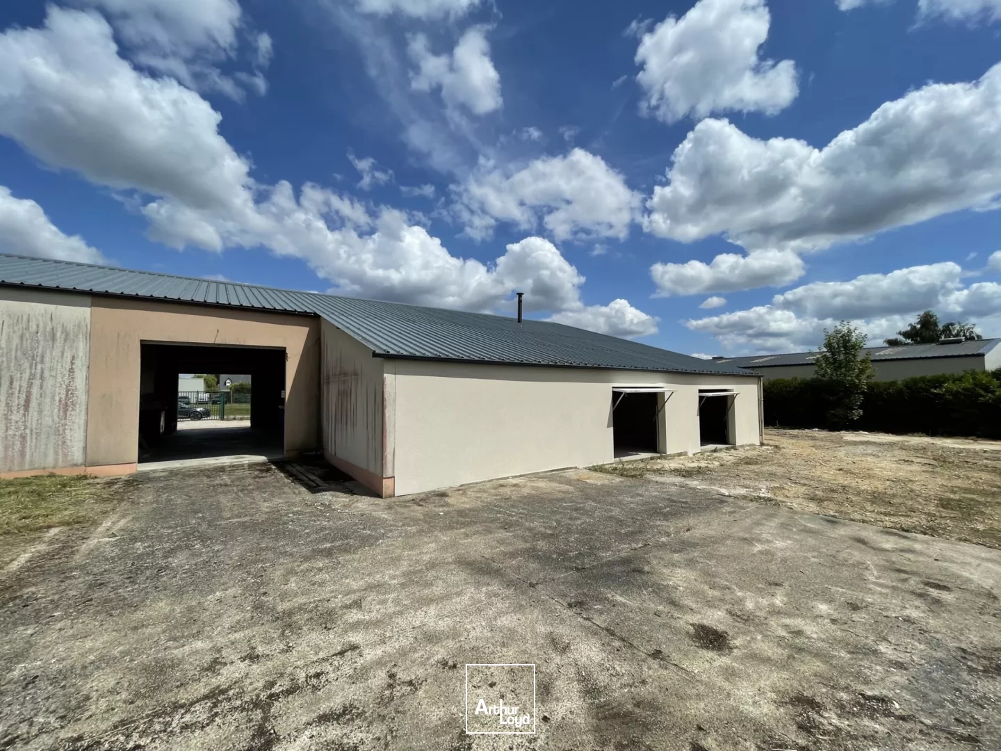 A LOUER - LOCAL D'ACTIVITE INDEPENDANT 