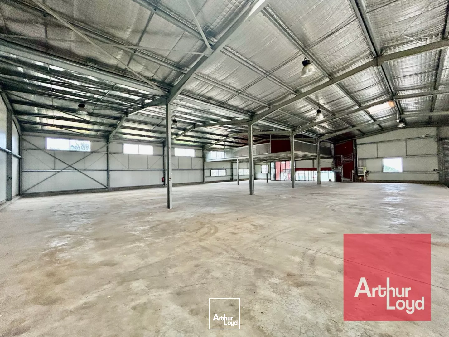 LOCAUX D'ACTIVITÉ À LOUER - FRONTIGNAN - PROCHE AUTOROUTE