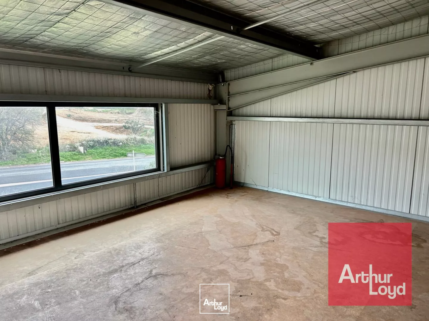 LOCAUX D'ACTIVITÉ À LOUER - FRONTIGNAN - PROCHE AUTOROUTE