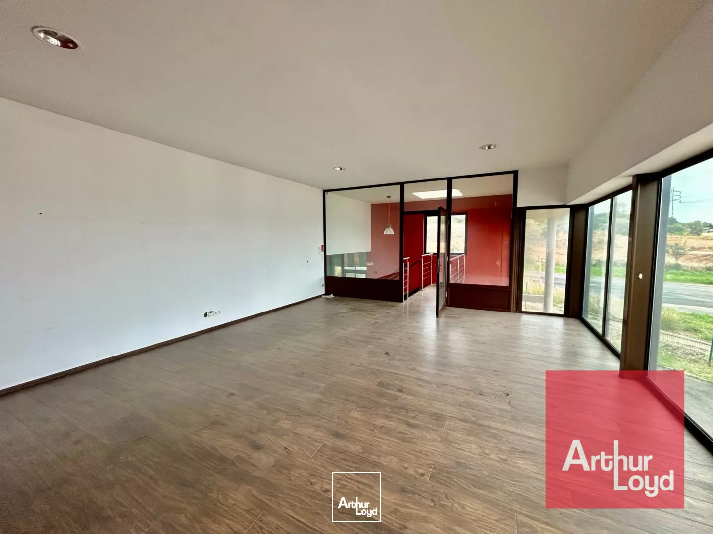 LOCAUX D'ACTIVITÉ À LOUER - FRONTIGNAN - PROCHE AUTOROUTE