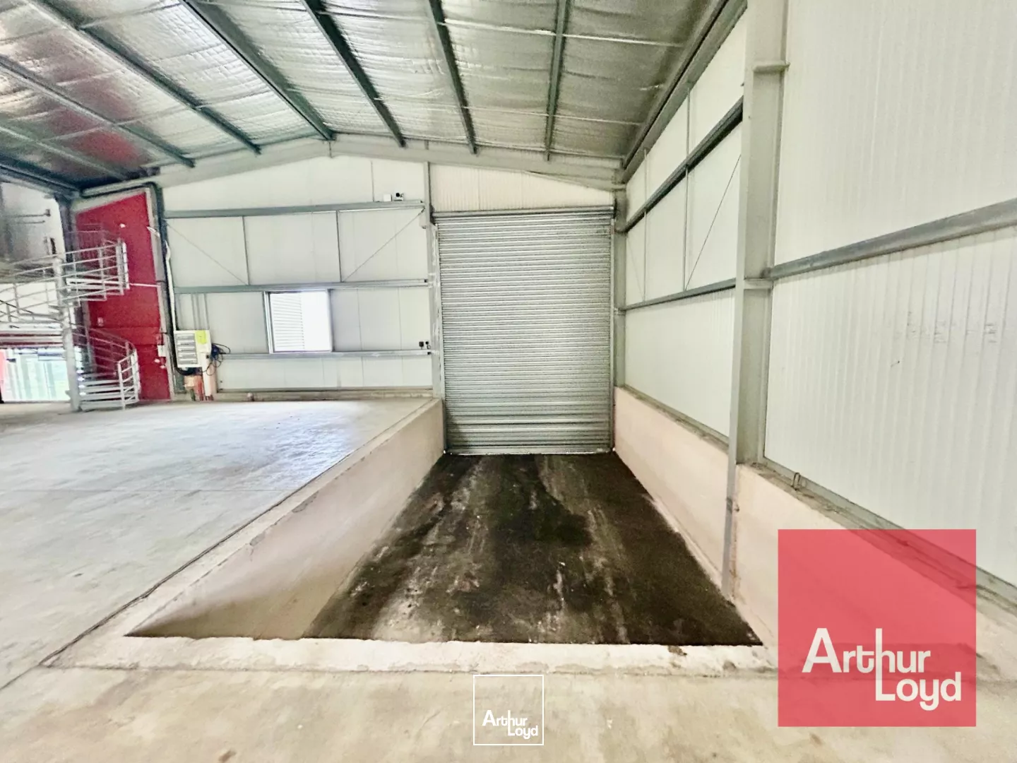 LOCAUX D'ACTIVITÉ À LOUER - FRONTIGNAN - PROCHE AUTOROUTE