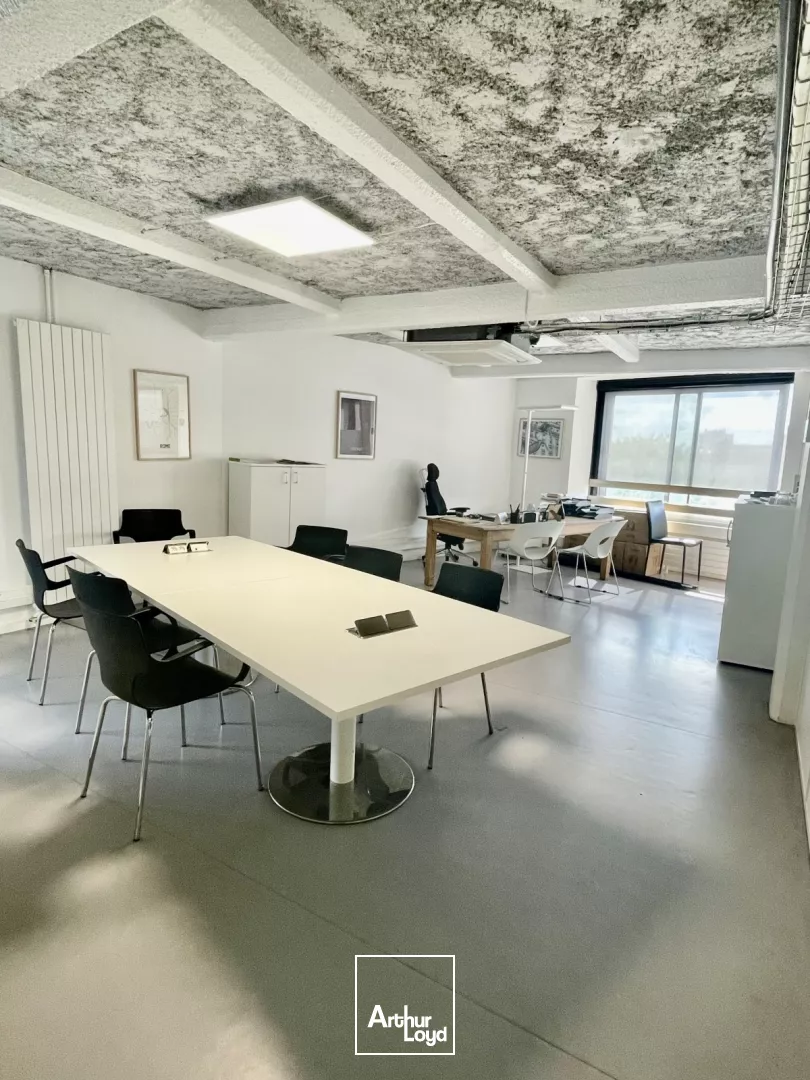 Bureaux à louer à LILLE: accessibilité métro et axe routiers en bas du bâtiment ! 