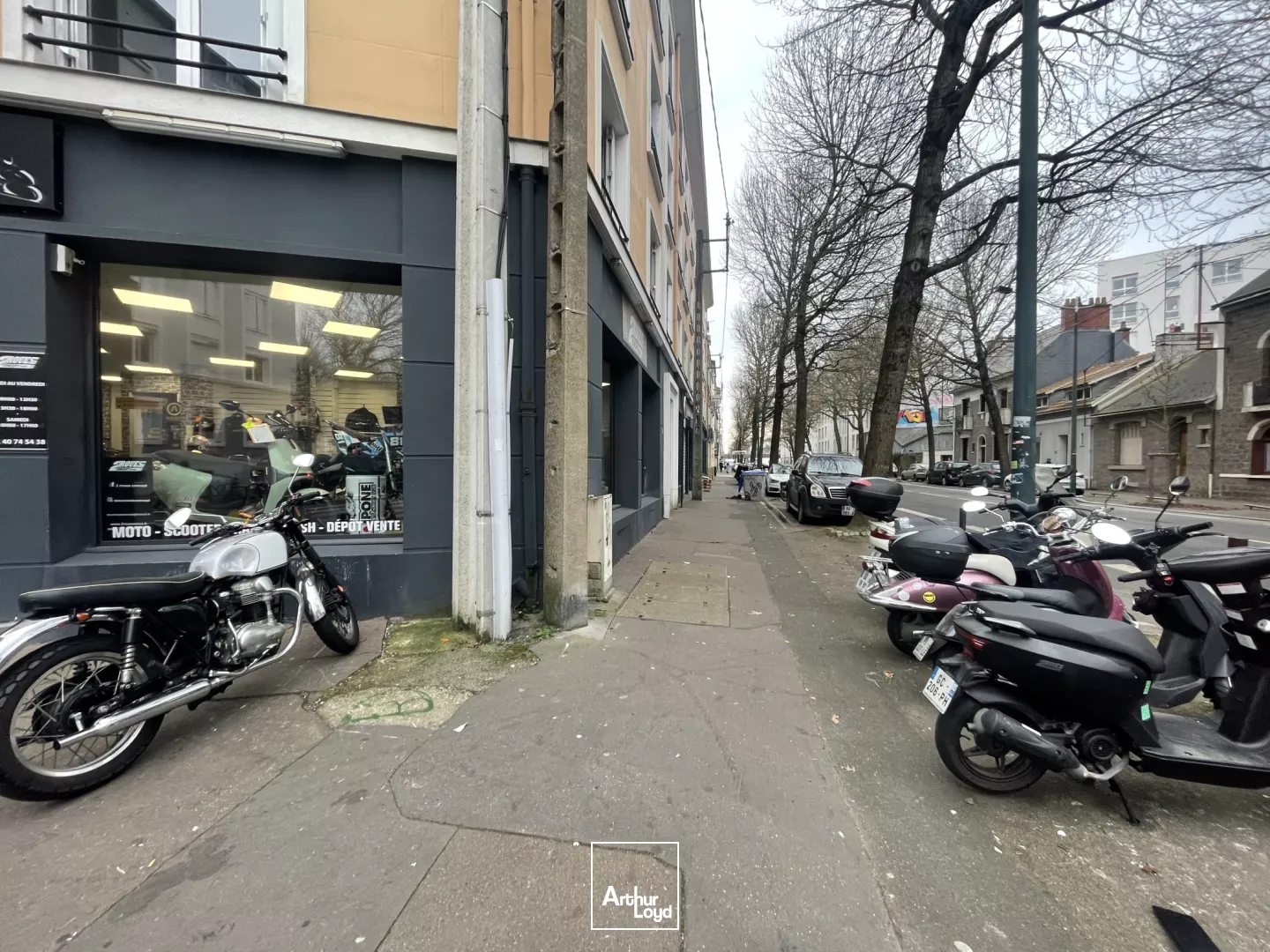 Local à louer ile de Nantes CHU - commerce stockage 400 m2