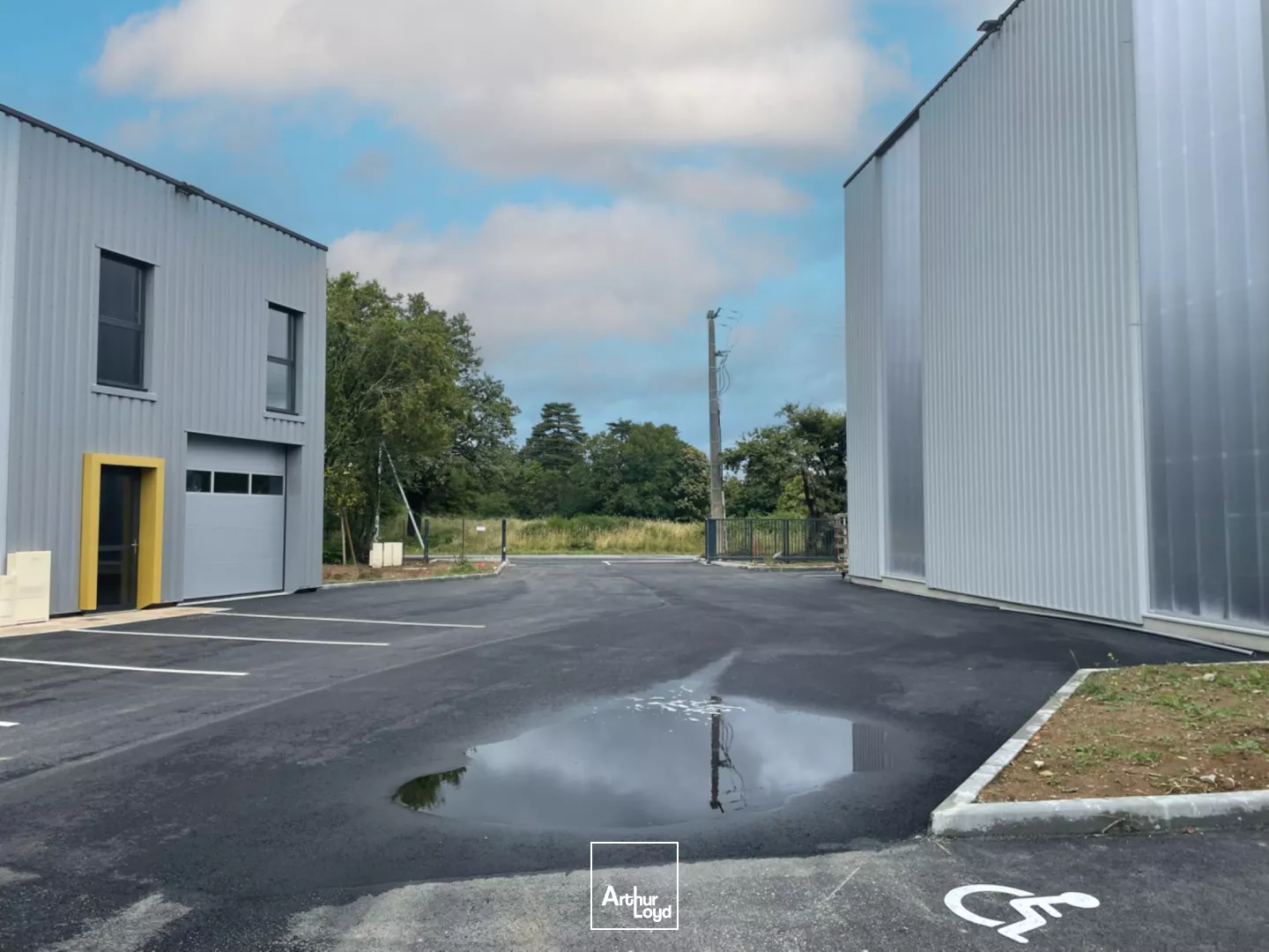 Cellule activité artisan 168 m2