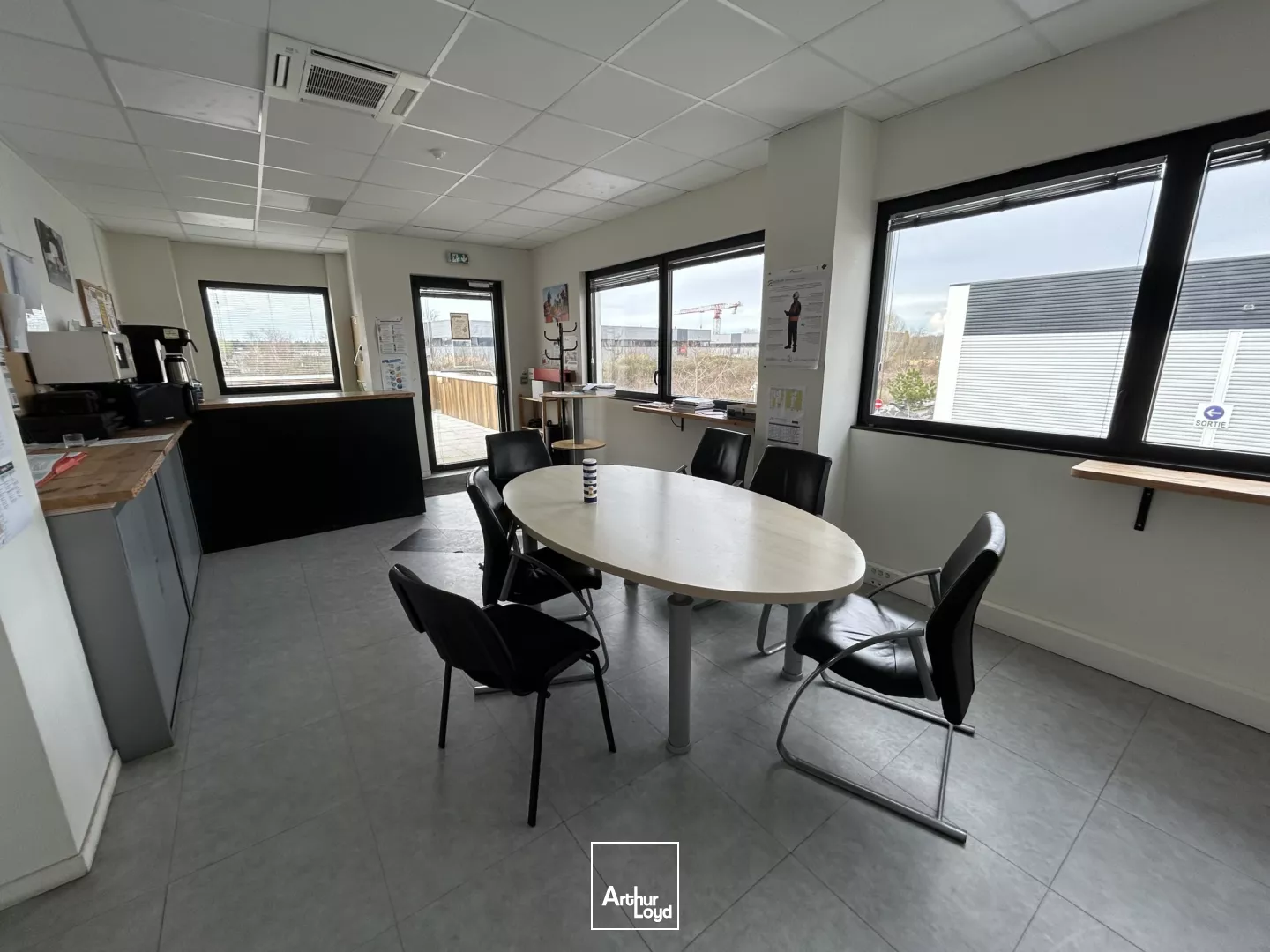 Bureaux à louer à SAINT JEAN D'ILLAC 33127