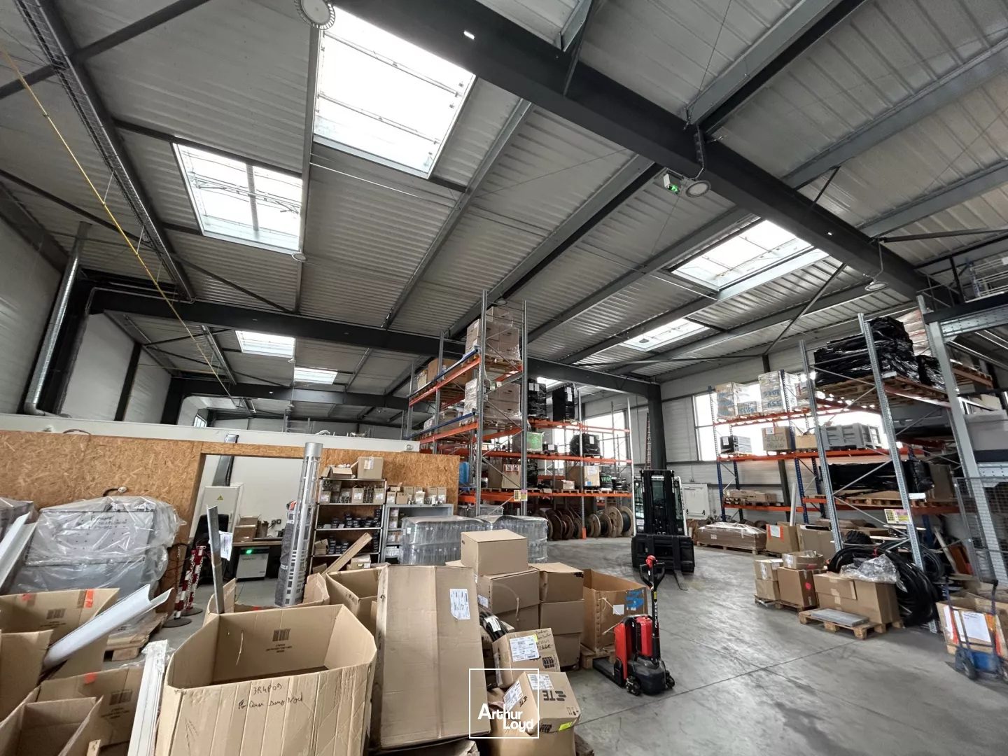 Bureaux à louer à SAINT JEAN D'ILLAC 33127