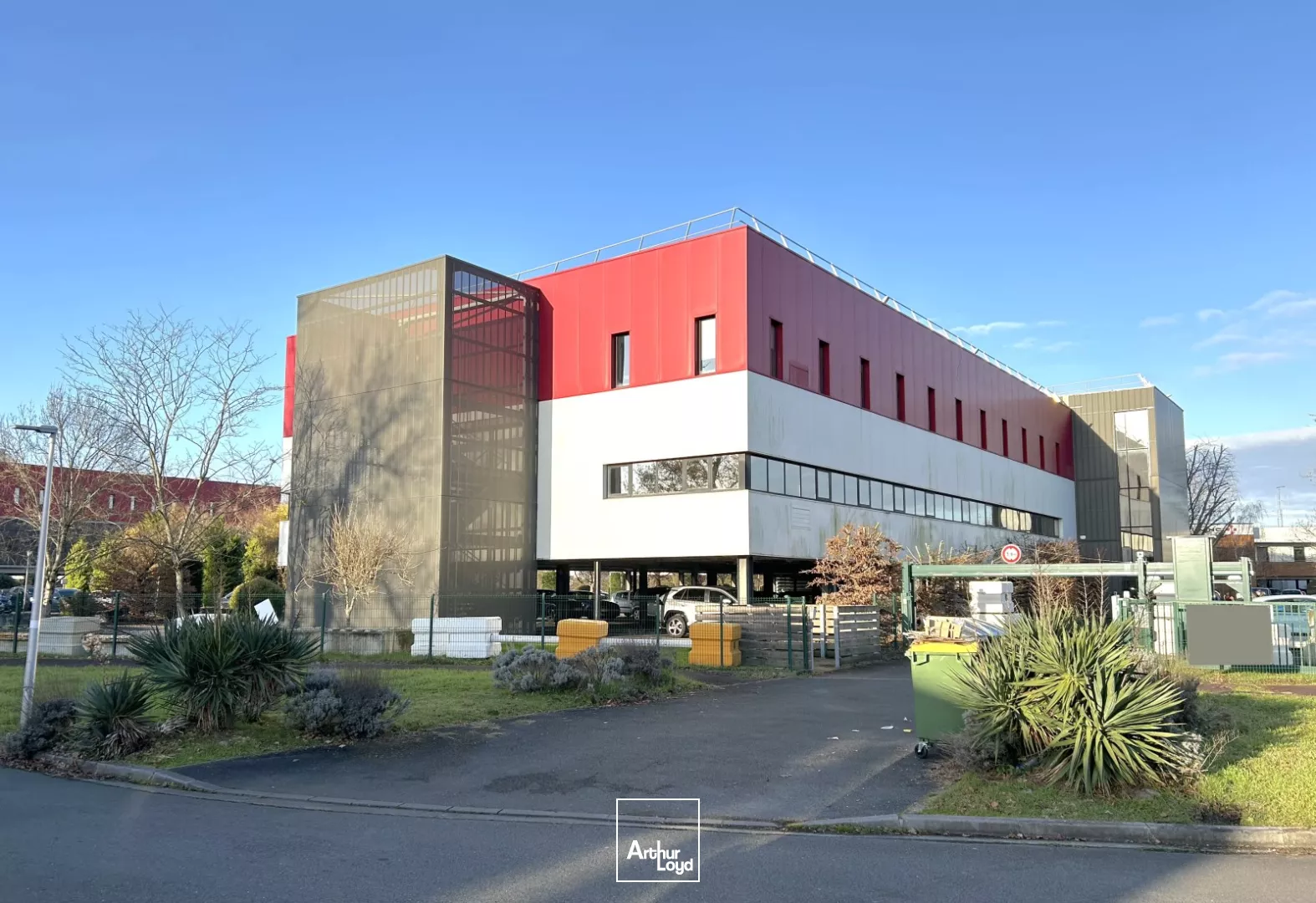 A louer - 1053 m² de bureaux - Mérignac Kennedy