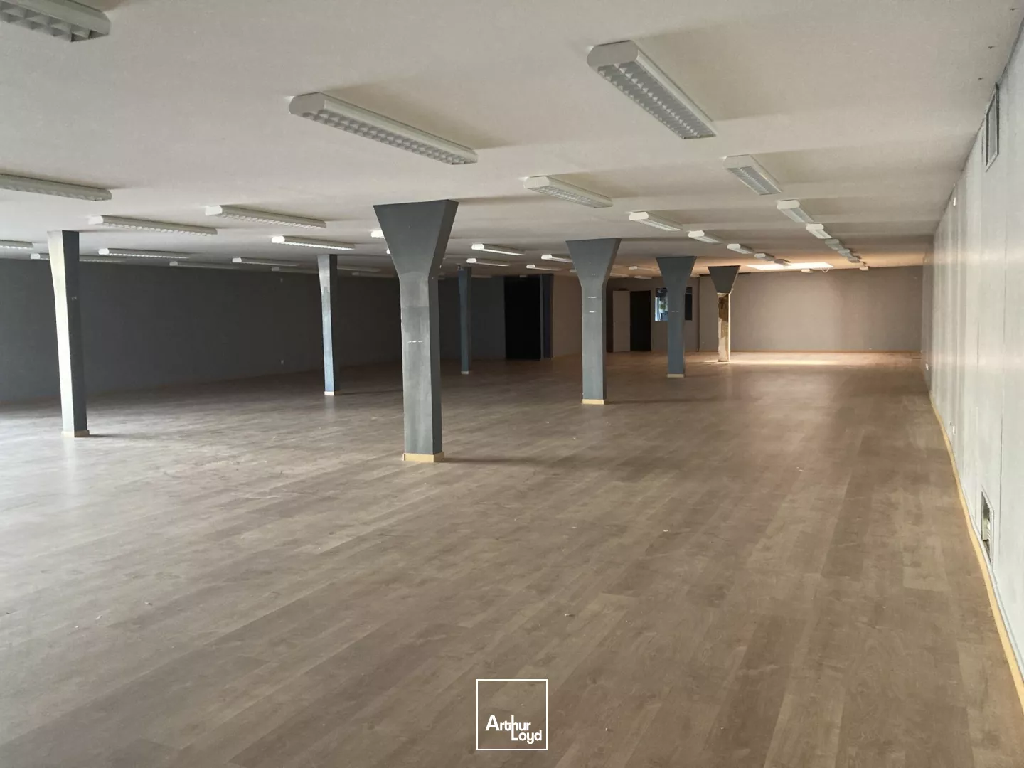 Locaux d'activité à louer à EVREUX 27000