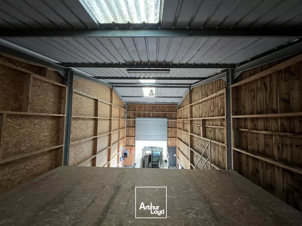 HONFLEUR - A LOUER LOCAUX D'ACTIVITÉ D'ENVIRON 138 m2 