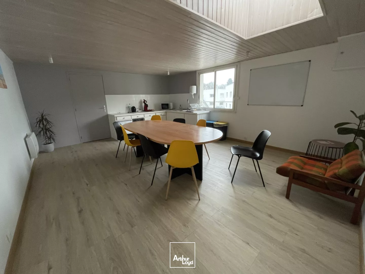 LOCATION BUREAUX PETITE SURFACE BASSE GOULAINE