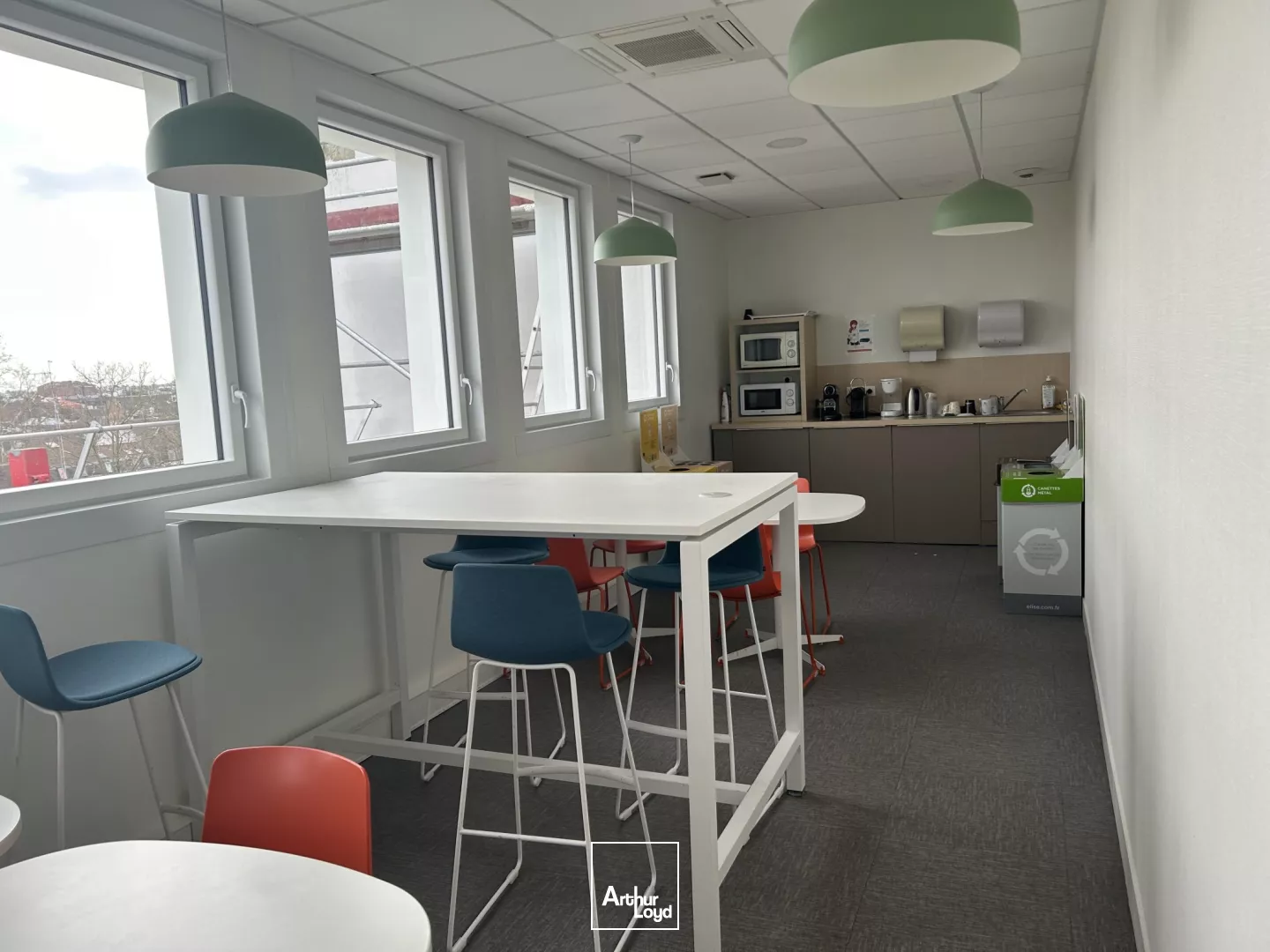 À louer : Bureaux modernes et fonctionnels au coeur de Lille - Emplacement stratégique et prestations de qualité