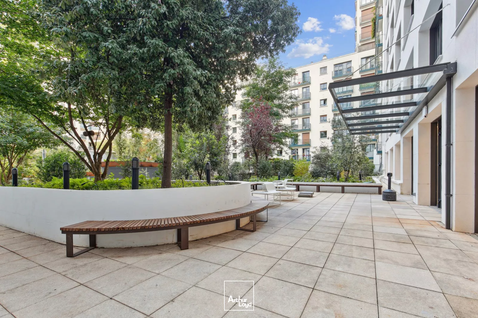 Bureaux rénovés en premier jour - Rooftop 360° avec vue tour Eiffel- pied de métro et RER