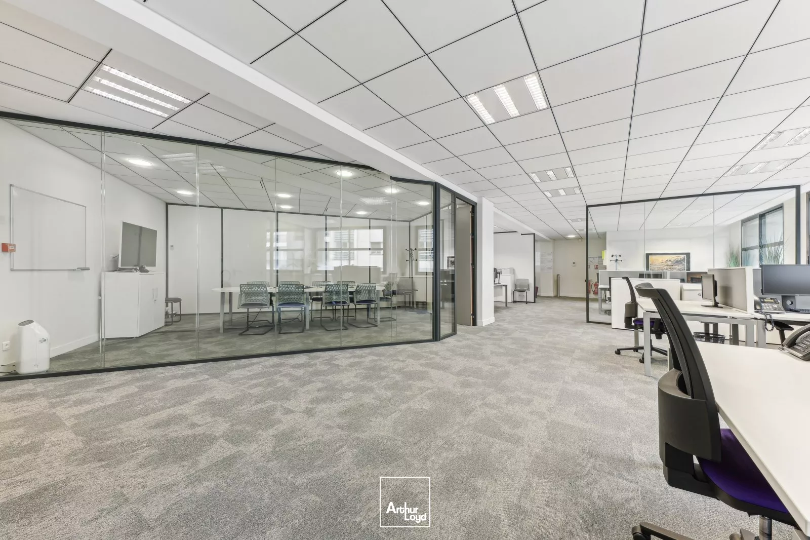 Bureaux à louer à PARIS 75016