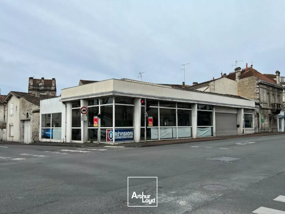 Vente Local Commercial 406 m² à Réhabiliter - Axe Passant Cognac (16100) - Idéal Investissement