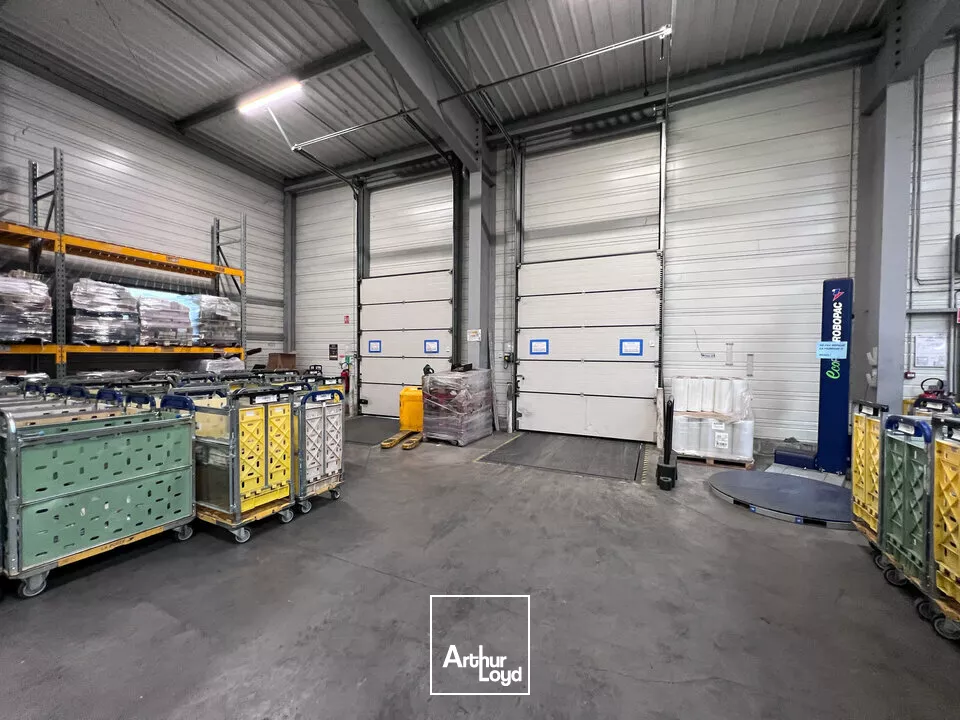 Location Site Industriel récent 2593 m² - ZA Nord-Ouest Angoulême - Accès RN10/RN141