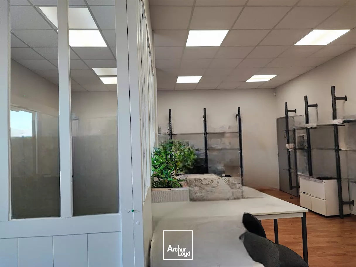 LIMOGES - Local d'Activité en EXCELLENT ETAT à LOUER