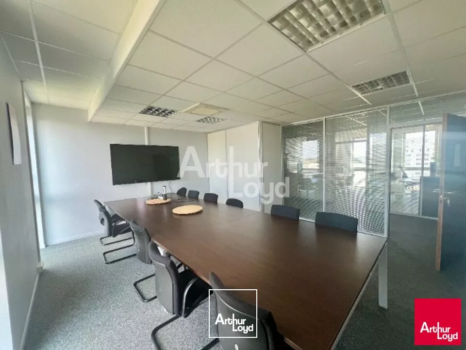 RENNES - PLATEAU DE BUREAUX A LOUER - 305 M²