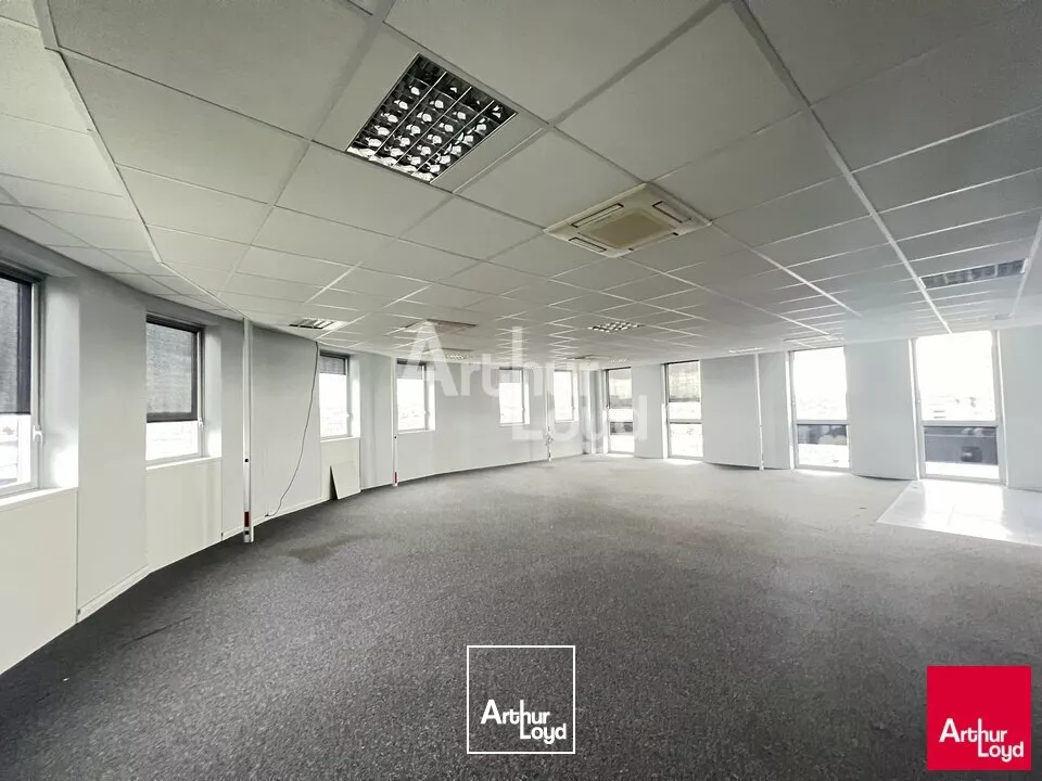 RENNES - PLATEAU DE BUREAUX A LOUER - 305 M²