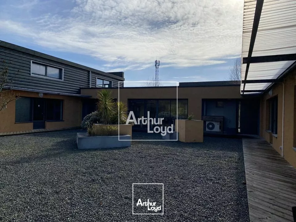 130 m² à usage d'activité et bureaux à louer