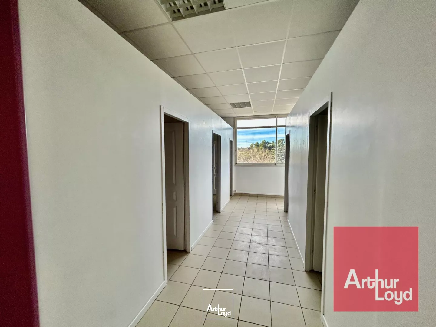 Local commercial à louer - Visibilité rond-point - Le Crès