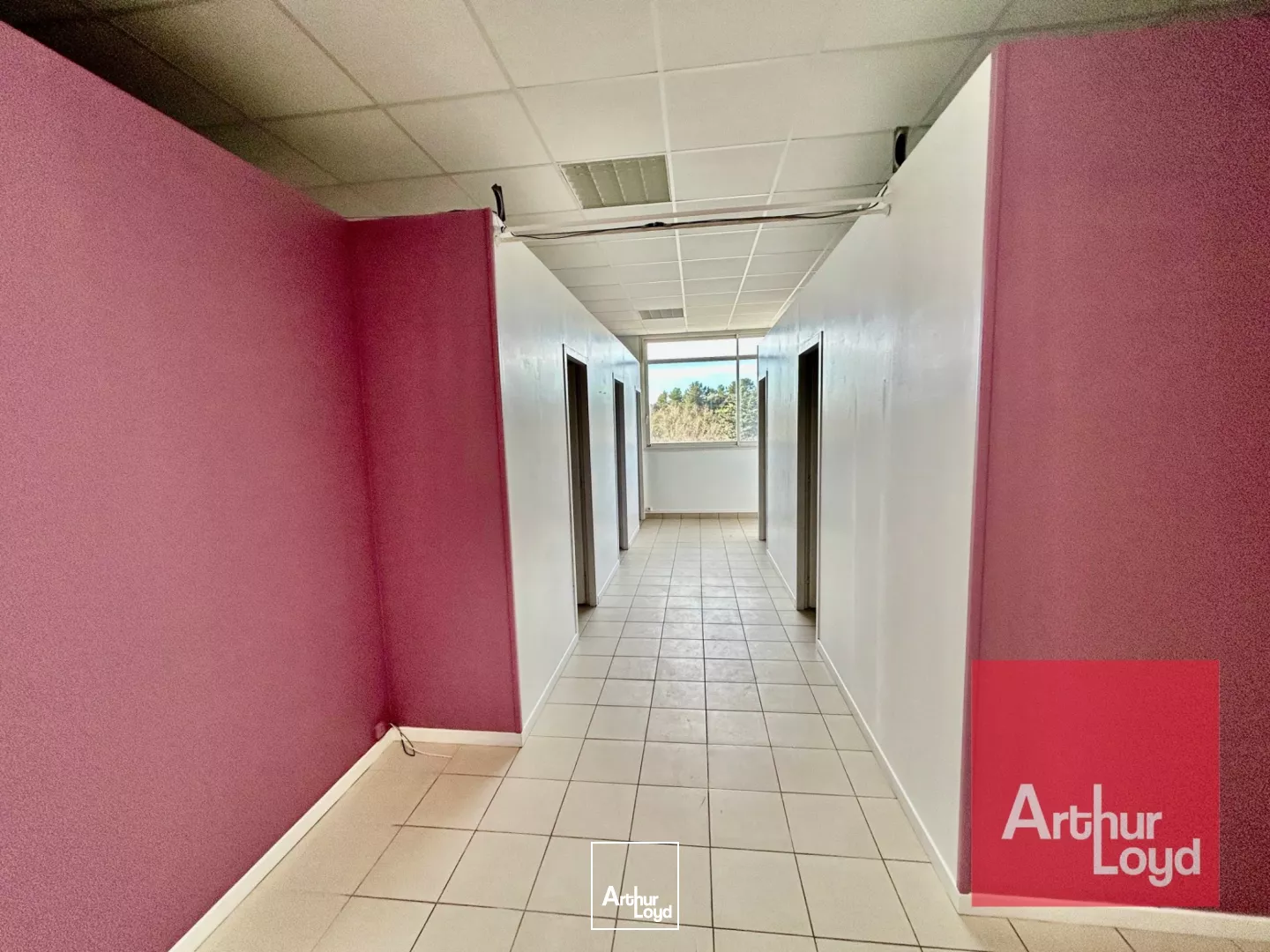 Local commercial à louer - Visibilité rond-point - Le Crès