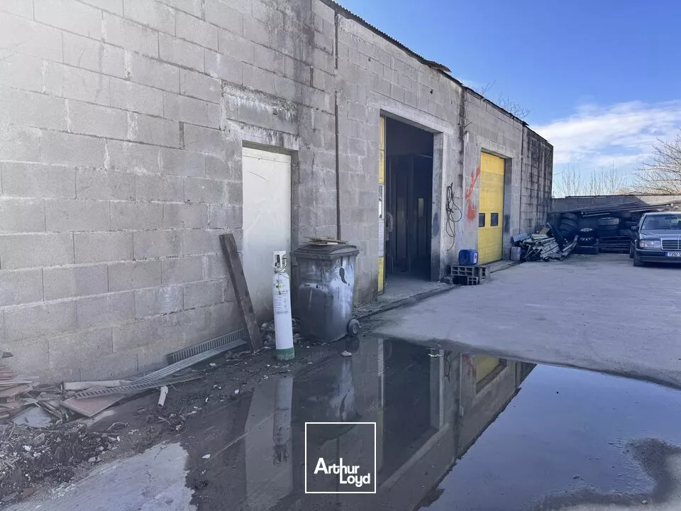 ESVRES SUR INDRE ZONE EVEN PARC ENTREPOT A VENDRE 518 M² TERRAIN CLOS ET BUREAUX