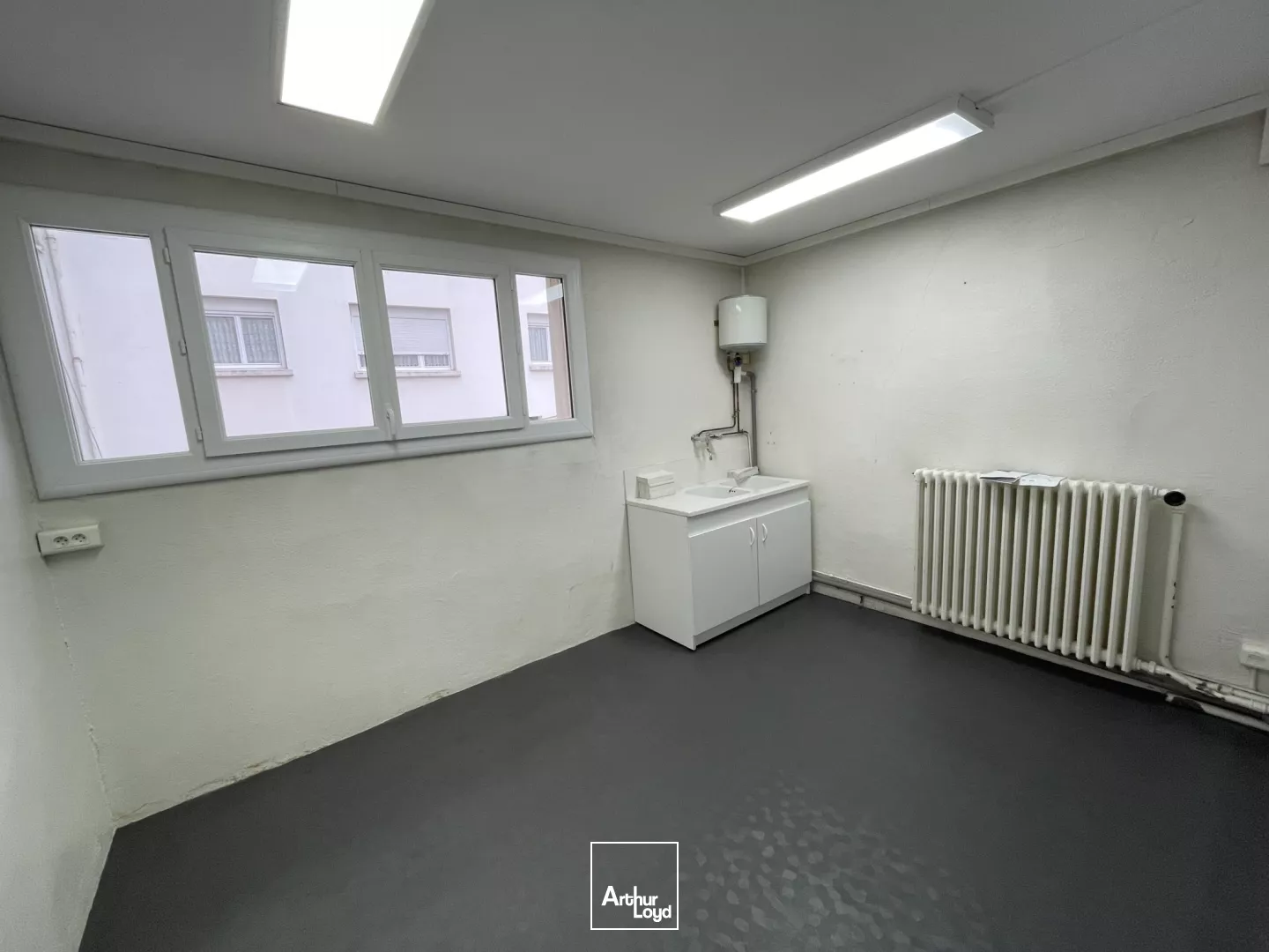 BUREAUX À LOUER-145 M²-ÎLE DE NANTES