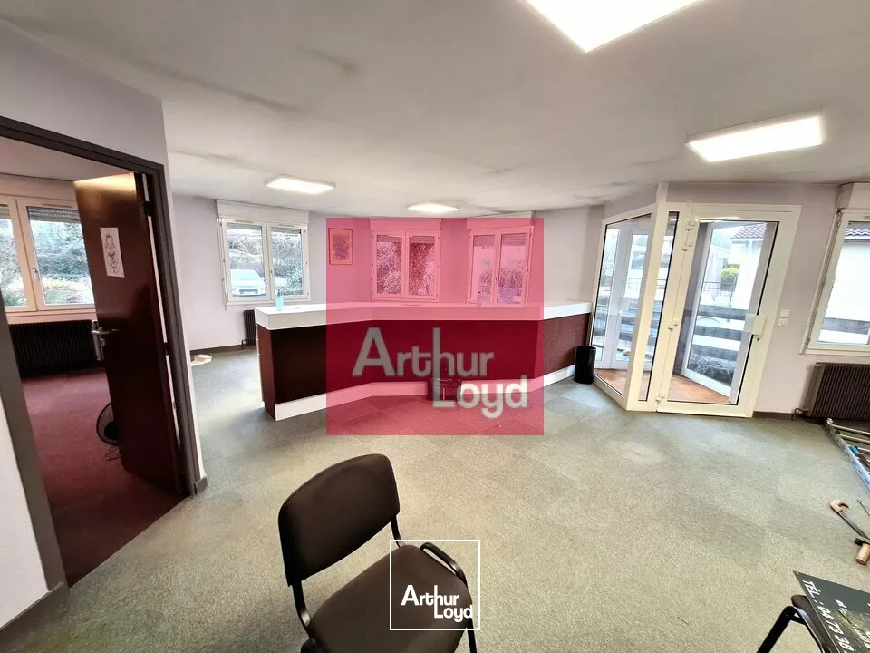 BUREAUX A VENDRE 320M² RIOM 